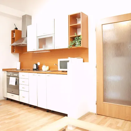 Center Apartment *
